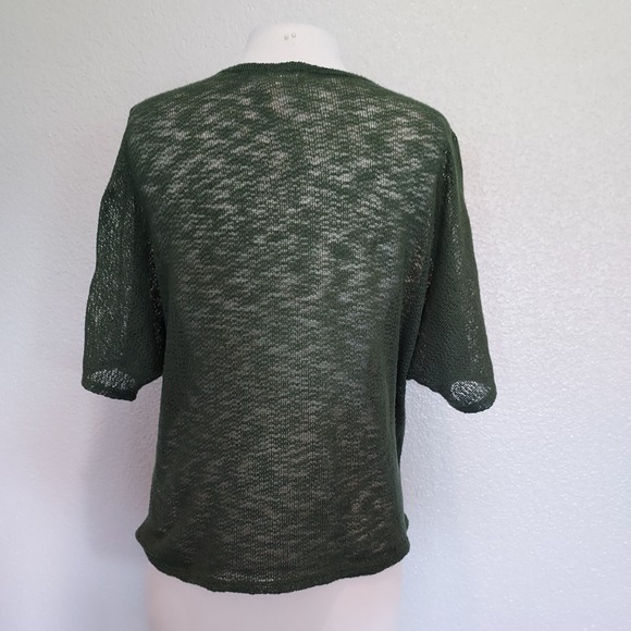 ⭐️5/$20 Tiny Willow Green Open Knit Top Size M - Picture 9 of 11